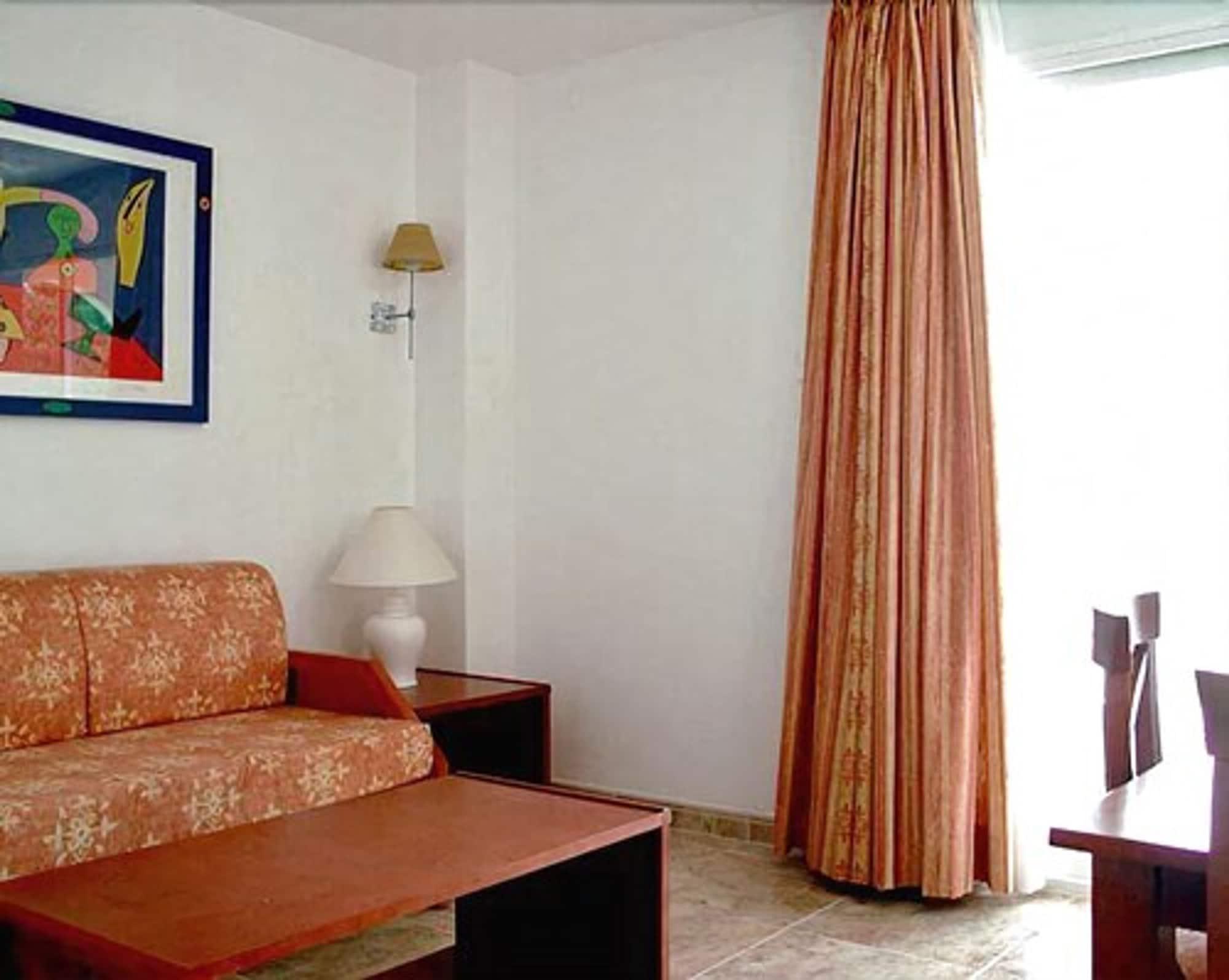 Classic, Solo Adultos Hotel 4*