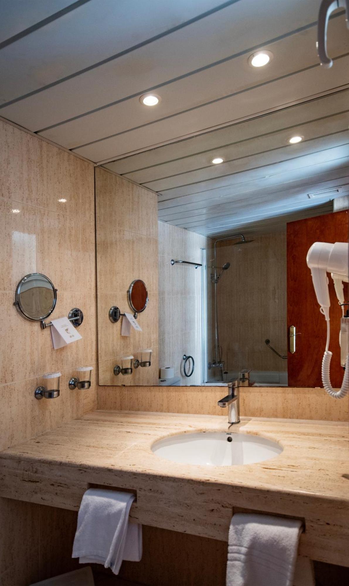Hotel Classic, Solo Adultos 4*